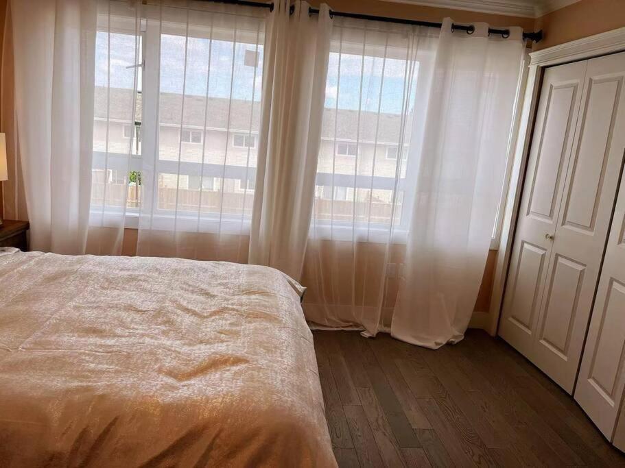Brand New Luxury 2-Bedroom Townhouse. Duncan Exterior photo