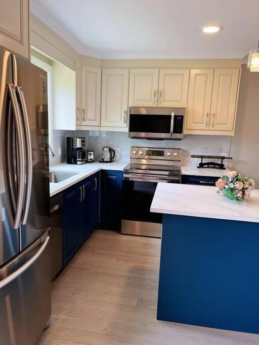 Brand New Luxury 2-Bedroom Townhouse. Duncan Exterior photo